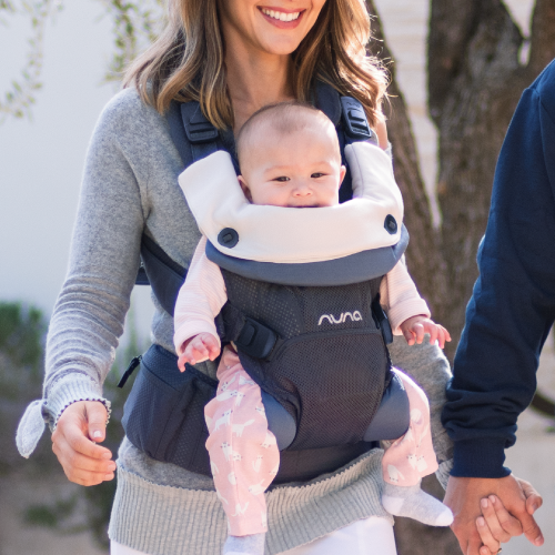 MacroBabyBrasil's tweet photo. O CUDL canguru da Nuna é confortável e personalizável com tecido de malha respirável e alças acolchoadas de ombro e cintura. Cada posiçãooferece ao seu filho em crescimento um posicionamento ergonômico para manter o desenvolvimento da coluna e do quadril
https://t.co/8ZkBIur7St https://t.co/tVnDVjEwMf