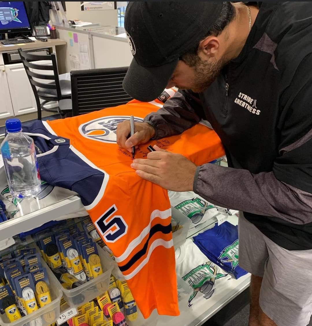 stride2greatnes's tweet photo. Want the chance to win a signed game worn jersey? Register for our hockey camps this summer @protechockey &amp; @FlemingtonIceA
Don’t miss a chance to work on your strengths&amp;weaknesses while skating alongside pro &amp; collegiate hockey players! Hope to see you this summer! (Link in bio) https://t.co/MC1dJEY9Qp