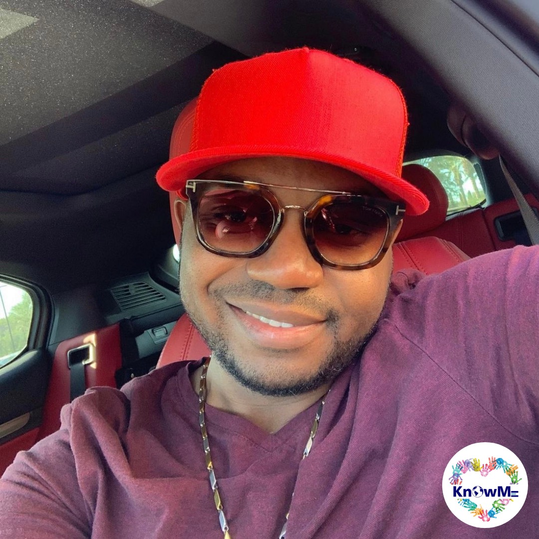 KnowMe_org's tweet image. Meet our team! 
James Baykal the CEO and Founder of KnowMe,  started the company to help challenge diverse citizens to realize their shared interests. Visit us at knowmei.org to learn more about our team.