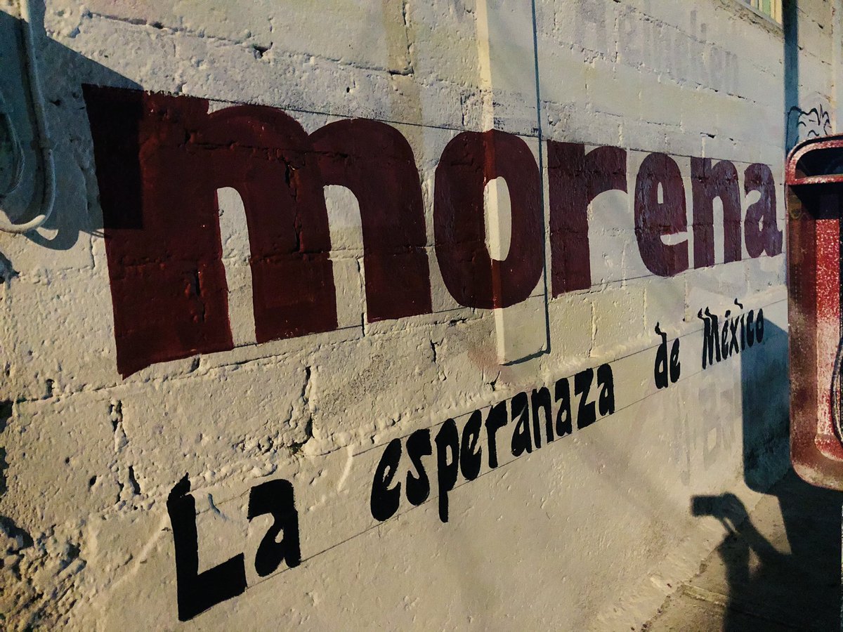 IvanRdzD's tweet photo. @FrasesEnParedes https://t.co/NIOBQOr7Vy