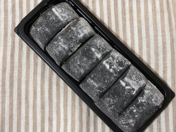 ローソン お餅で巻いたもち食感ロール ごまみたらし 食べた感想 口コミ おいしいけど高カロリー 糖質 脂質も紹介 もっと知りたいブログ