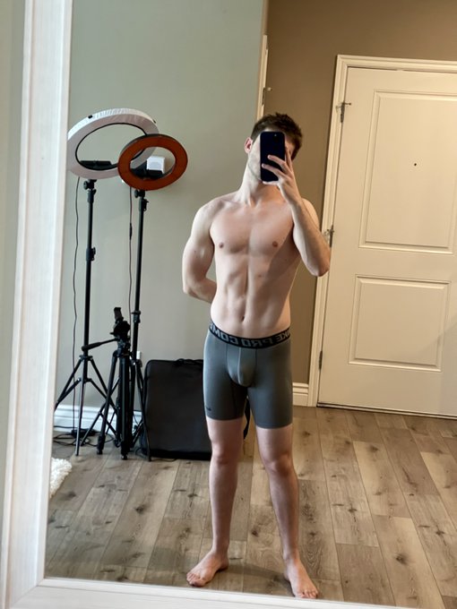 What's happening? https://t.co/rKPVgSlaeu<a href="/tag/fitness"class="tags"><span>#fitness</span></a>