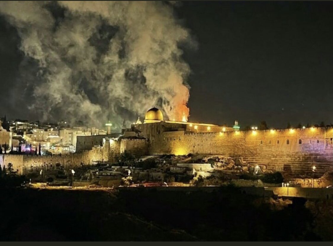 OBaroutji's tweet photo. #SaveSheikhJarrah #SavePalestine https://t.co/EQeNBc0TNu