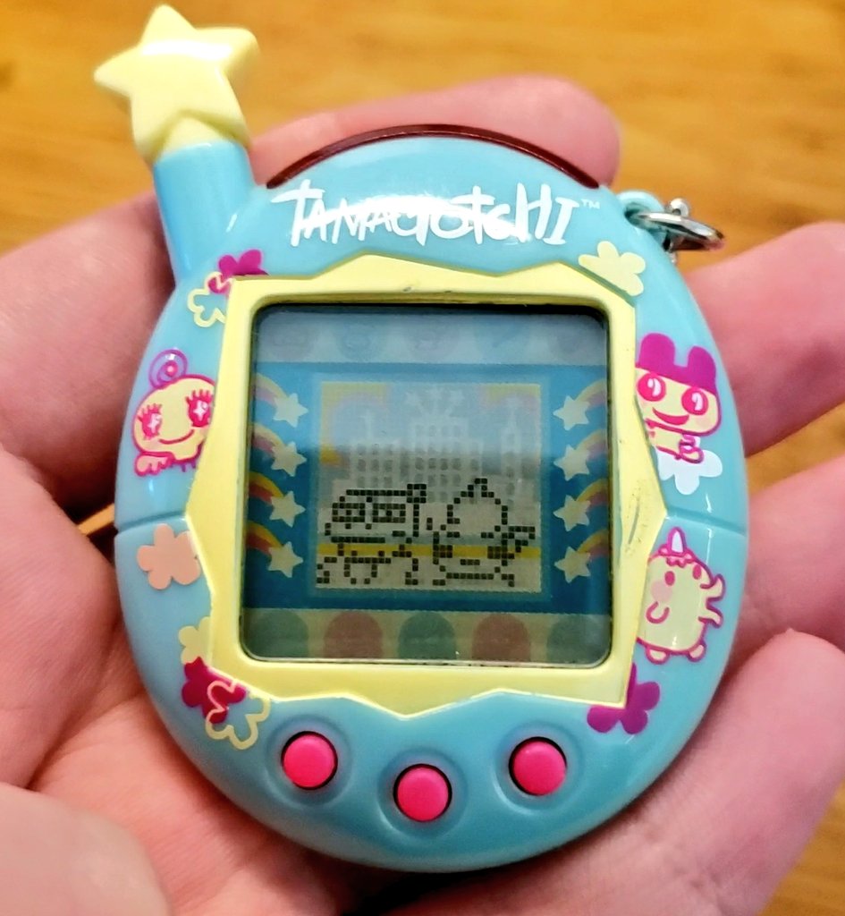 desmayarse Electricista Desplazamiento 🏳️‍🌈 Snivy says BLM ✊🏿✊🏽✊🏻🏳️‍🌈 on Twitter: "#Tamagotchi v4.5 Update.  Chip isn't the only one getting visited by the matchmaker!Today she visited  Taiyaki &amp; hooked him up with Horoyotchi! With his love