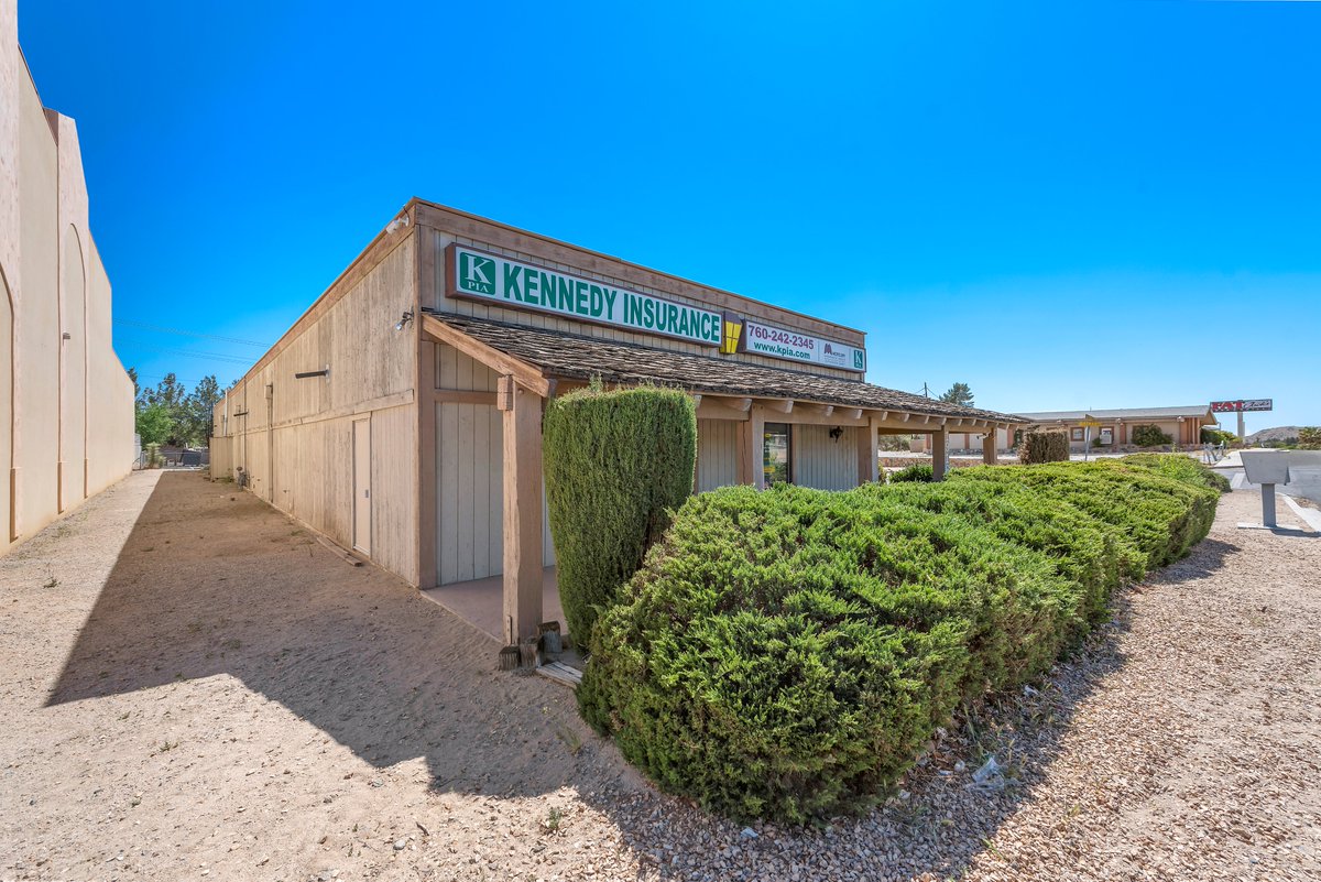Standard_Marke8's tweet photo. 🚩NEW NEW NEW 

📍19167 Highway 18 Apple Valley, Ca 92307
Great opportunity for an owner/user or investor, has great tenants. Great location in growing area.

$1,300,000 

FOR MORE INFO
CONTACT AMY ALVAREZ 909.821.5590

#realtors #justlisted #Investment #money #propertyforsale https://t.co/nmwYQsOiTv