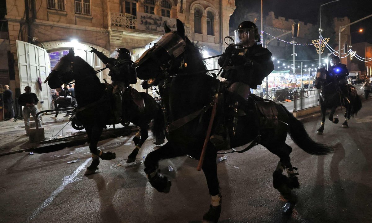 FaisalJavedKhan's tweet photo. Not only Muslims but the whole world community of #humans who believe in #humanity must raise thr voice against the attack on innocent worshippers in Al-Aqsa Mosque by Israeli Forces.bIt's brutal, it's barbaric, it shldn't be acceptable. Where are Human Rights? @UN  #WakeUpHumans https://t.co/BirfIUD37Y