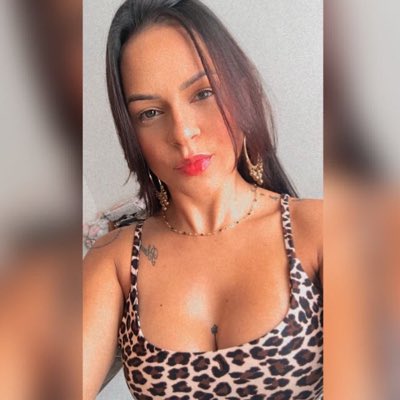 _fehluiza's tweet photo. #NovaFotoDoPerfil https://t.co/r0u24ABipm