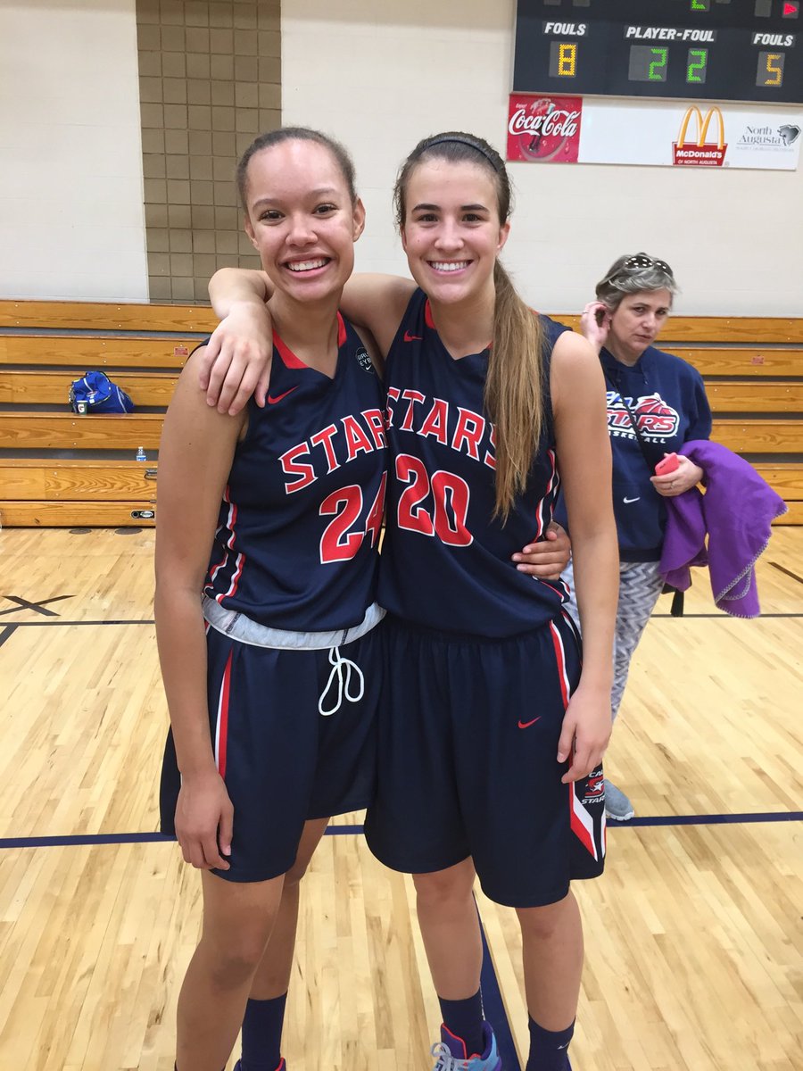 Great to see these players and teammates reunited  @NYLiberty! Back to Back  @NikeGirlsEYBL National Champions (2014 Higgins & Odom w/ Cal Storm & 2015 Higgins & Ionescu w/ Cal Stars)  @WNBA  @WomensHoopz  @MylesEhrlich  @ClassicJpow  @NetsRepublic  @GeoffJMags  @valhiggs22