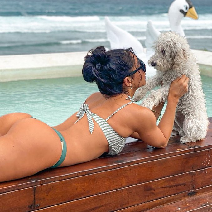 Yo no soy mam&aacute;, pero con el es como si lo fuera #mibb #DogMom ... Feliz d&iacute;a a todas las mami!! 🌸 https://t<a href="/tag/dogmom"class="tags"><span>#dogmom</span></a><a href="/tag/mibb"class="tags"><span>#mibb</span></a>