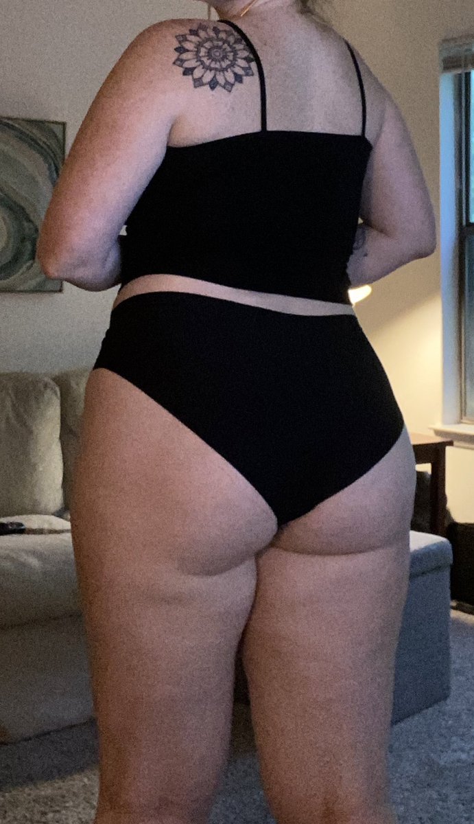 bootiqween tweet picture