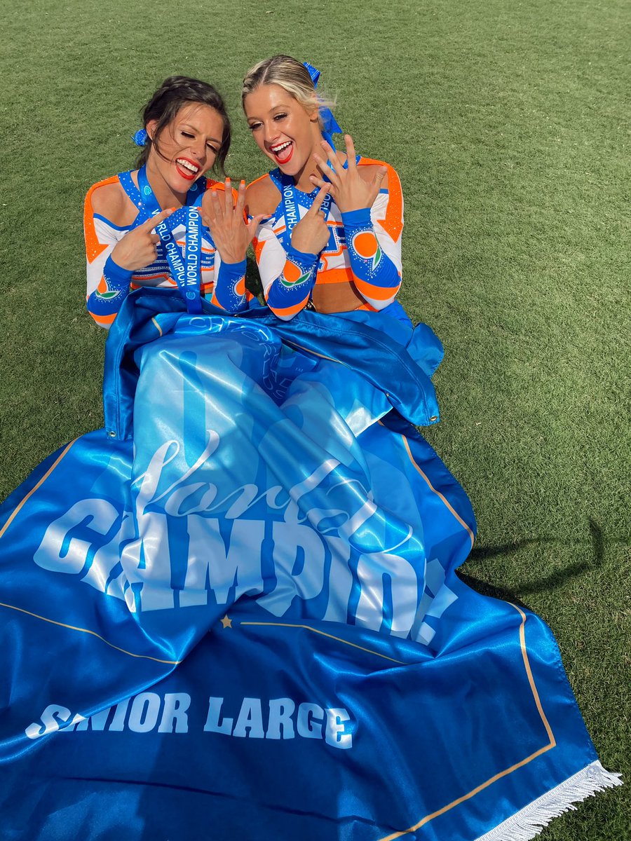 Carowright2's tweet photo. WORLD CHAMP WITH MY BEST FRIEND🧡 https://t.co/yqdAfN35HA