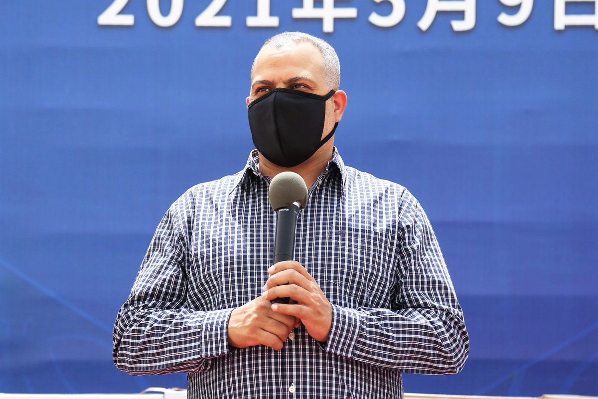 CSCEC_EGYPT's tweet image. #CSCECInAction On the occasion of the traditional Egyptian festival of Eid al-Fitr🎉, #CSCEC (#Egypt) contributed #Ramadan gifts to nearly 100 local representatives at the new capital #CBD project, sending festive blessings to our Muslim partners. More👉cutt.ly/TbAAVim