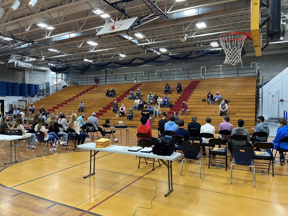 Thanks again to everyone for coming out tonight! Congratulations to our volleyball, football, cheerleading and indoor track student-athletes and teams! <a href="/NausetFB/">Nauset Football</a> <a href="/NausetATC/">NRHSathletictraining</a> <a href="/nausetxctf/">The Nauset Fleet</a>