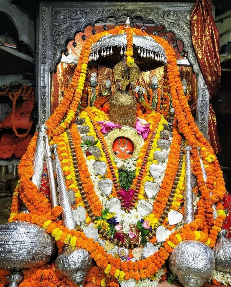 rio10314's tweet photo. आज 11-05-2021 के अद्भुत एवं अलौकिक दर्शन,श्री हनुमान जी महाराज, श्री हनुमान गढ़ी अयोध्या धाम 🌹🙏🙏 https://t.co/hYHwSqhiAo