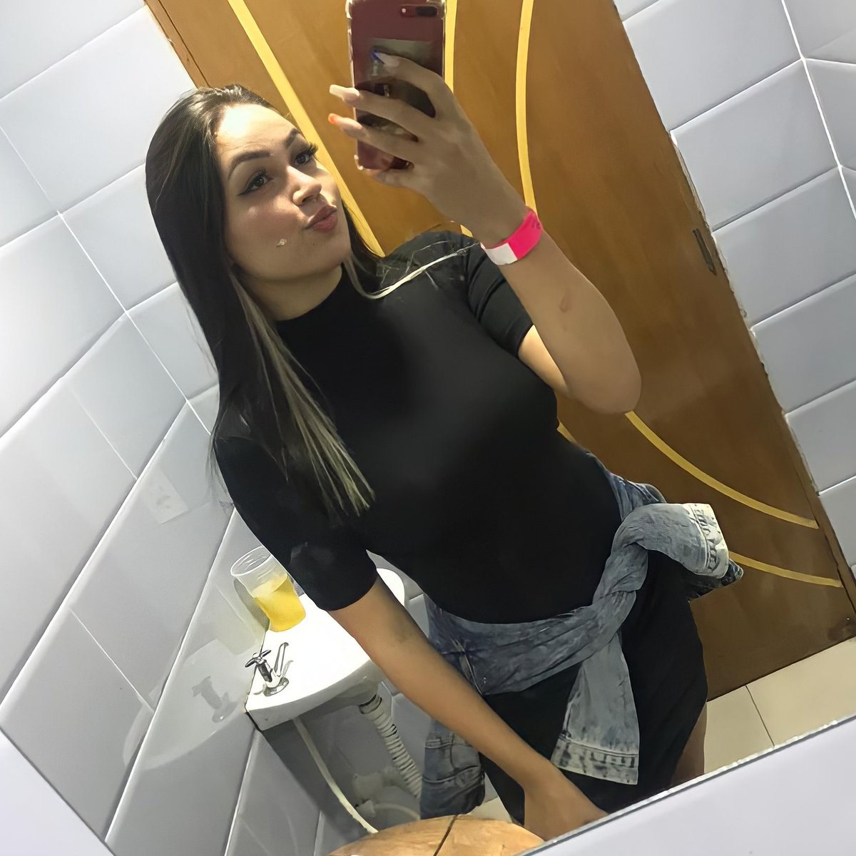 beaamarconi's tweet photo. #NewProfilePic https://t.co/yvo7GKDysU