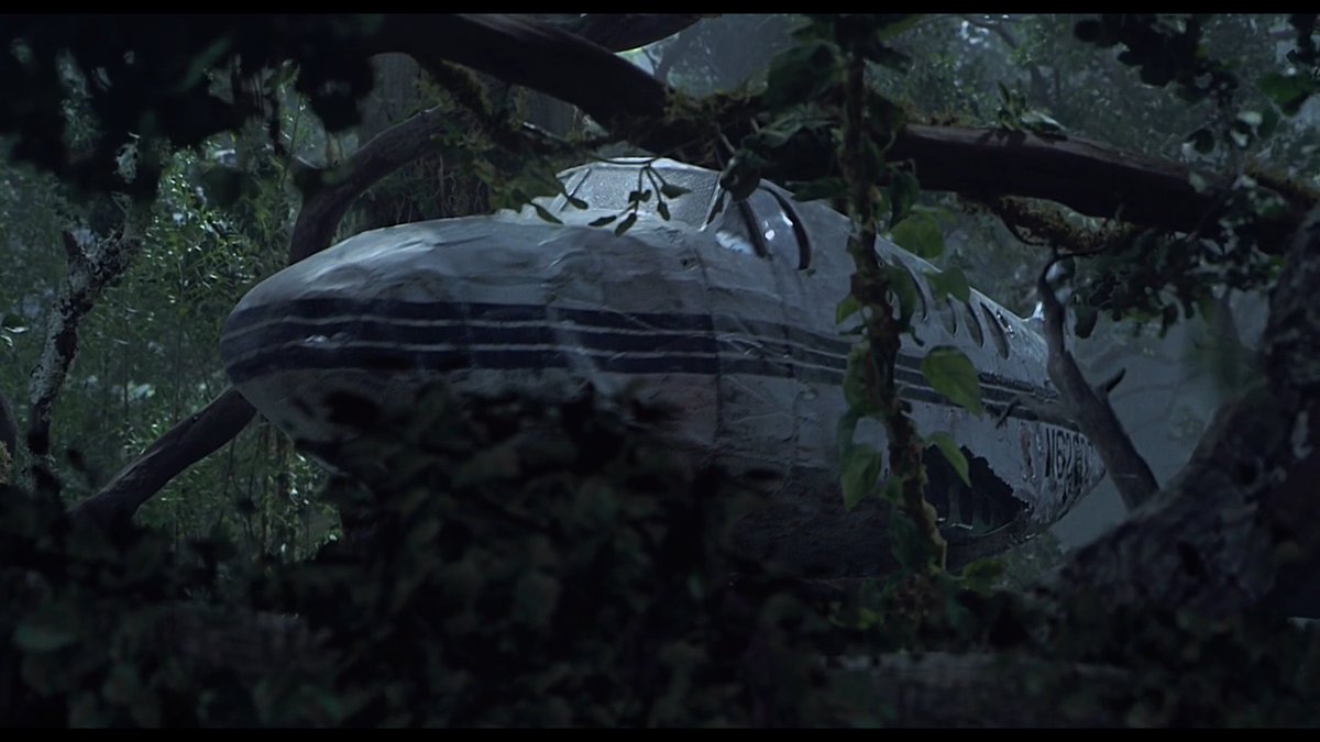 The grace cut the fuel and they crash into the jungle. And that's how they get stuck on Isla Sorna this time.  #JurassicThreewatch