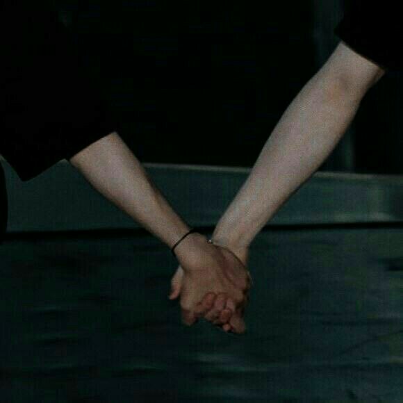 still together with him, <a href="/GUCC1XVIBES/">ᴀᴜᴋᴇɴᴢᴏ//off</a> 's ma mine ♡