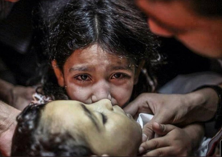 Allah'ın gazabı ve laneti üzerine olsun israil.
 #AksadaBaskınVar