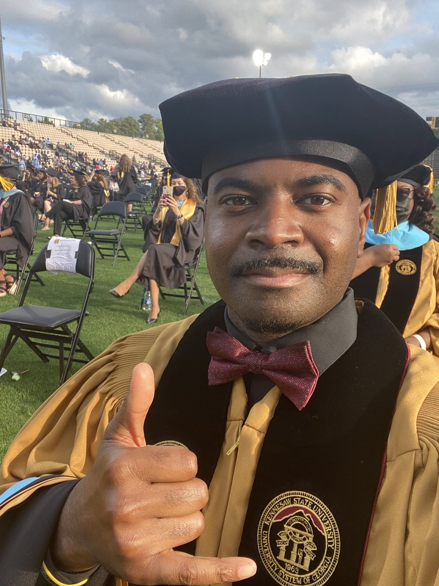 KennesawEDL's tweet photo. Congratulations to all of the Educational Leadership graduates! We commend you for you hard work, dedication, and commitment to your degree program during these unprecedented times. You leaders are an inspiration! Cheers! 🎓🎉 https://t.co/eDoR5UawXu
