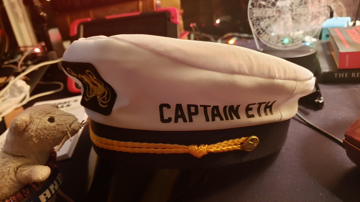 das_grasshopper's tweet photo. Yo creo la gente que va a asistir a la conferencia más grande de Cripto en USA ni siquiera se imaginan el pinchi desmadre que les voy a armar 😜😜😂😂
#AAAAAMANAS #Miami #CriptoCitadel #Cypherpunk #CriptoElite #CaptainETH
#CriptoReventon #PachangaCripto https://t.co/WMY11Fs6UT