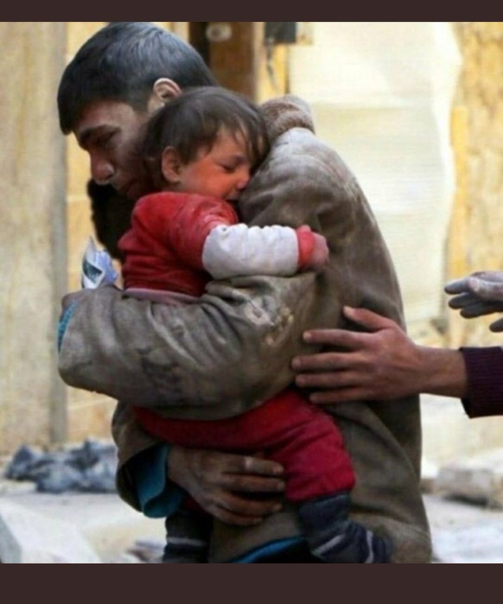 melissaku0's tweet photo. Nerde o konuşan hiçbir şeye susmayan yanınız ? Nerde din, dil, ırk ayırmadan sözde insanlığınız ! 
#AksadaBaskinVar #Palestine #MescidiAksa https://t.co/Imk4fFAy4Y