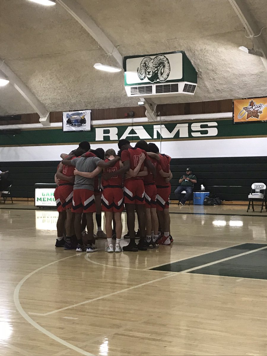 SJM_Athletics's tweet photo. Boys basketball is ready to take on the Garces Rams! #gopanthers #beatgarces https://t.co/jTIatKfu6m