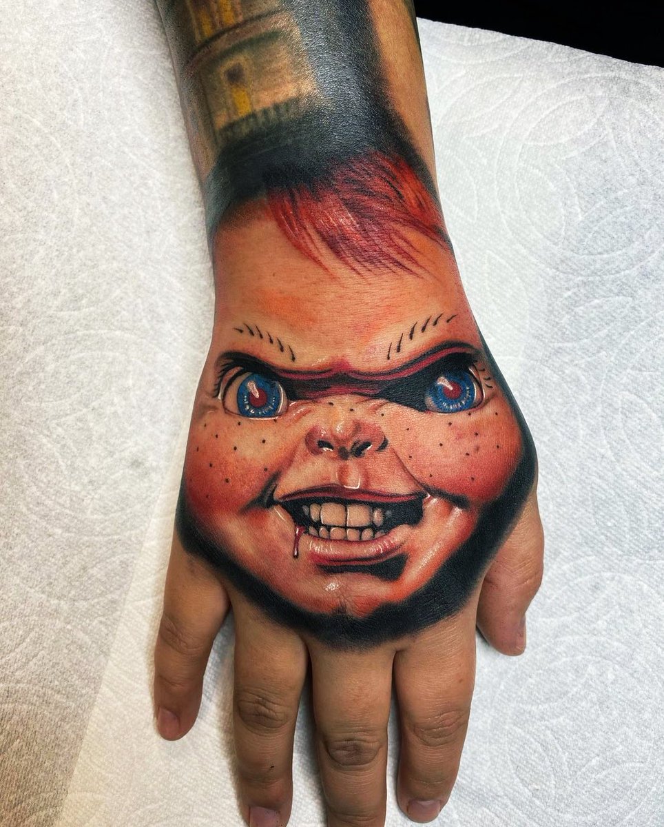 I’m just in love with my Chucky tattoo ❤️💙 #chucky #childsplay #donmancini