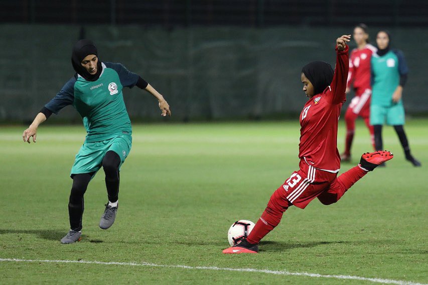 wfcuaefootball's tweet photo. لقطات اليوم الثالث من بطولة دوري السيدات الرمضاني 2021

المباراة الأولى فريق يونيون الاماراتي وفريق Titans. 
المباراة الثانية فريق الامارات وفريق smart Fc 
.
Screenshots of Women’s Ramadan tournament 
2021
#لجنة_كرة_قدم_السيدات_الامارات 
#WFC_UAE https://t.co/ZPgABRFmUK