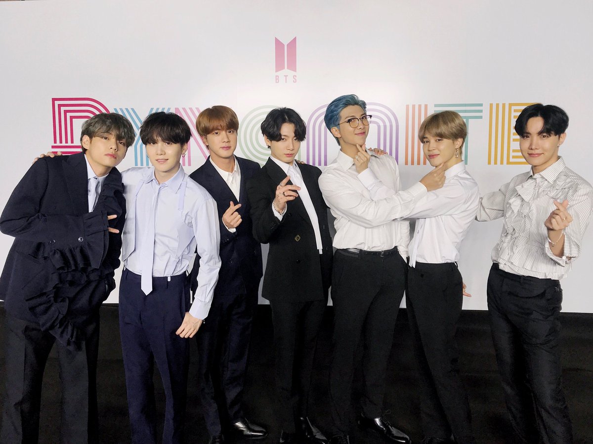 LathifaNabilla's tweet photo. I'm voting for @BTS_twt for #BBMAsTopSocial. RT to vote too! https://t.co/sfF59GCMnU