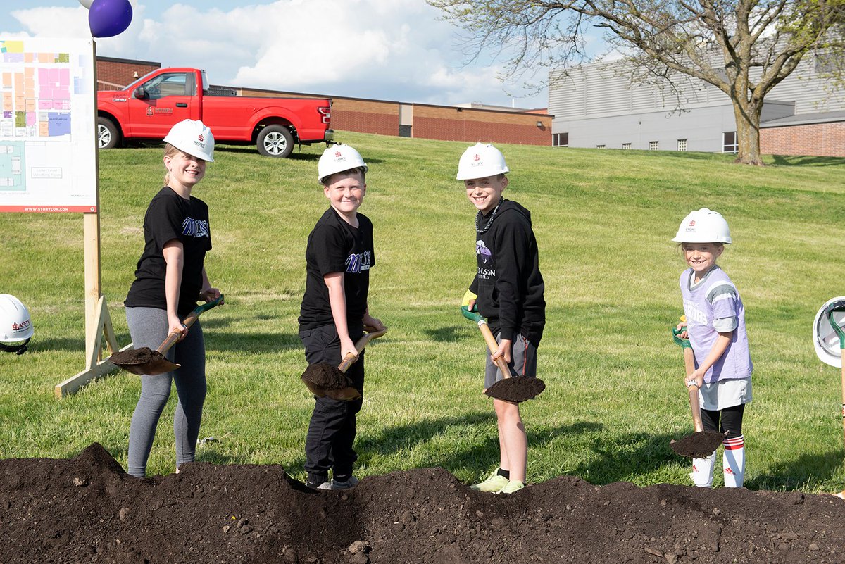 NorwalkSchools's tweet image. Exciting things are on the way! Tonight we celebrated an official groundbreaking ceremony for the future Norwalk Physical Education &amp;amp; Competition Center! Learn more about NPECC bit.ly/33yrcxa @NorwalkSchools @Norwalk_HS @norwalkchamber1 @NorwalkCH @StoryConstrct FRK E&amp;amp;A