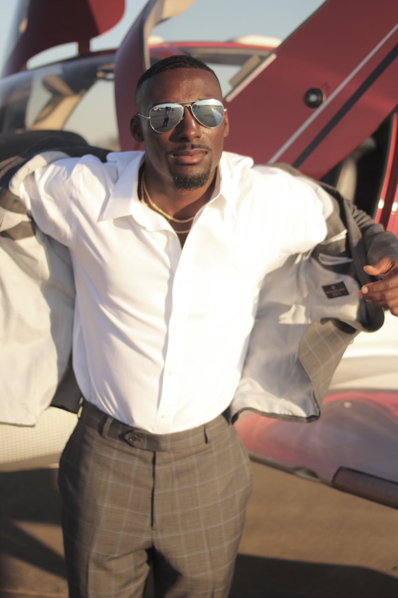 MBoykins7's tweet photo. “The sky isn’t the limit. Your mind is.”
•
•
1st Generation Aviator
2nd Generation Graduate

#Black #Educated #Professional. https://t.co/h04rLimyRO