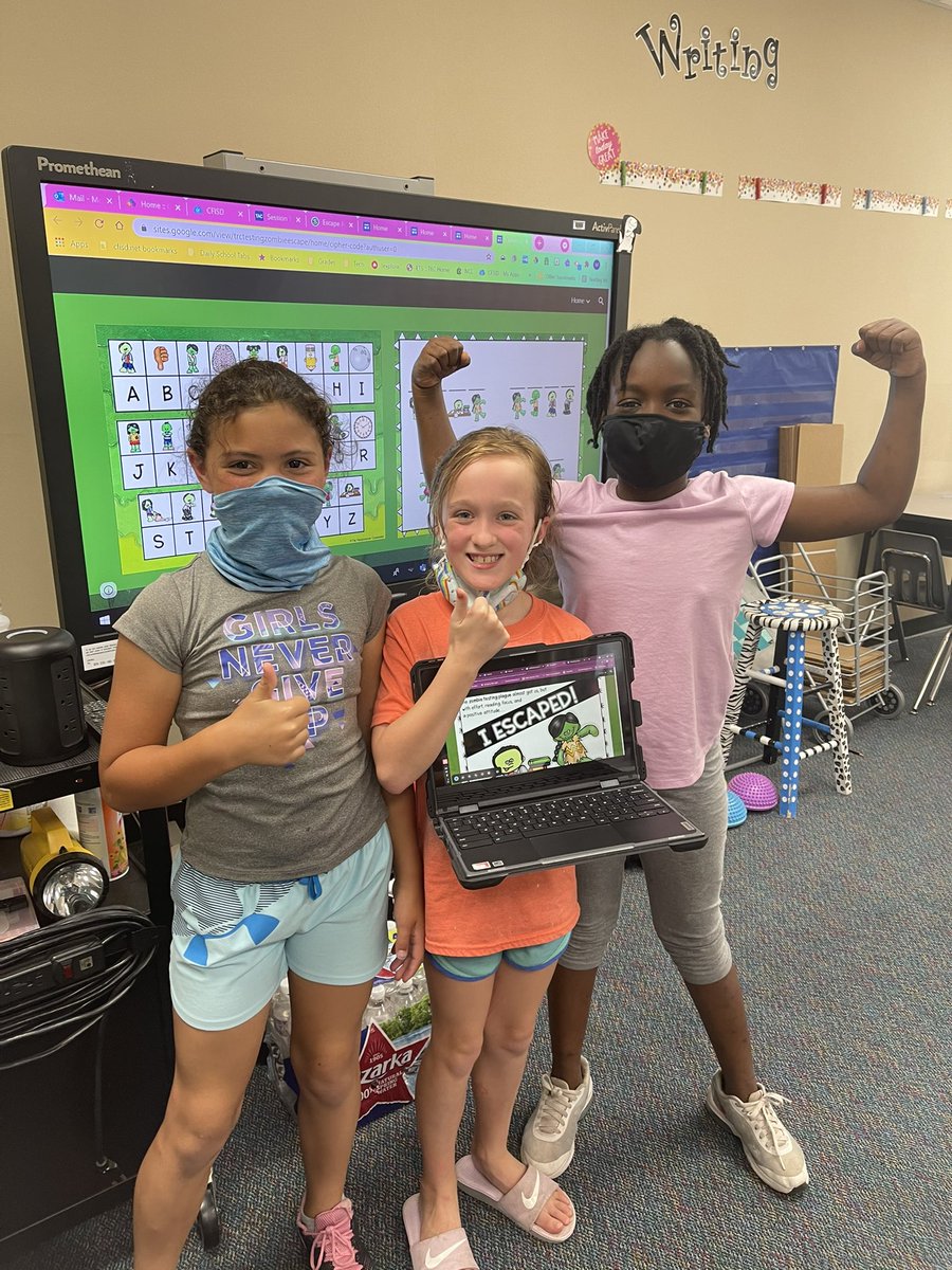 swenkenichols's tweet photo. We escaped together!! These kiddos worked hard preparing for the STAAR test! I’m so proud of them! @SwenkeCFISD @CFISD_ELAR2_5 #3rdistheword https://t.co/yjiVEWsddF