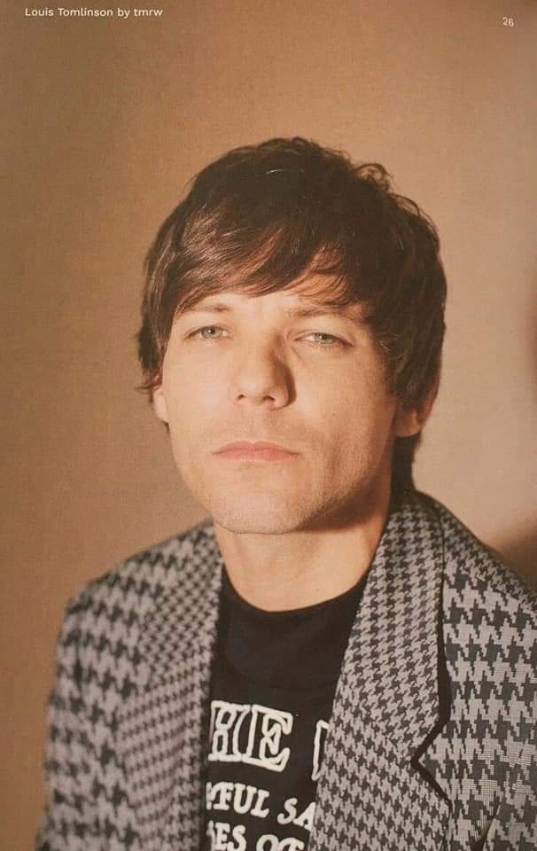 anlvslouiss's tweet photo. Necesitamos ver a Louis Tomlinson como modelo.

I vote #Louies for #BestFanArmy at the #iHeartAwards https://t.co/yPQEM3rlaF