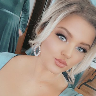 KayleySuee's tweet photo. #NewProfilePic https://t.co/ugVBD4Ja3i