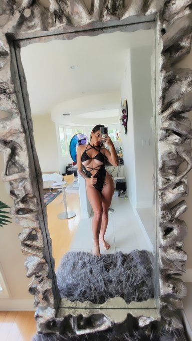 Shot something fucking INSANE for https://t.co/pMNSMWojW8 today you guys are NOT READY!!!!!!!!!!🔥#beforeandafter<a href="/tag/beforeandafter"class="tags"><span>#beforeandafter</span></a>