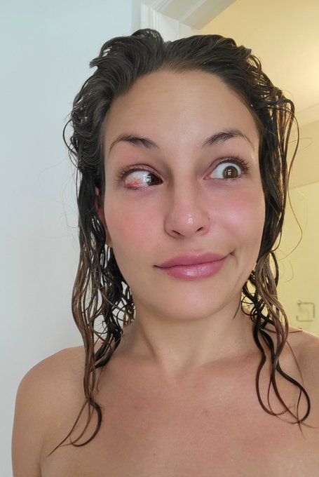 Shot something fucking INSANE for https://t.co/pMNSMWojW8 today you guys are NOT READY!!!!!!!!!!🔥#beforeandafter<a href="/tag/beforeandafter"class="tags"><span>#beforeandafter</span></a>