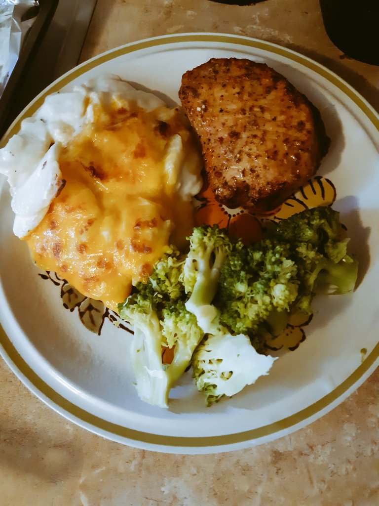 illperception's tweet image. #dinner #porkchop #scallopedpotatoz