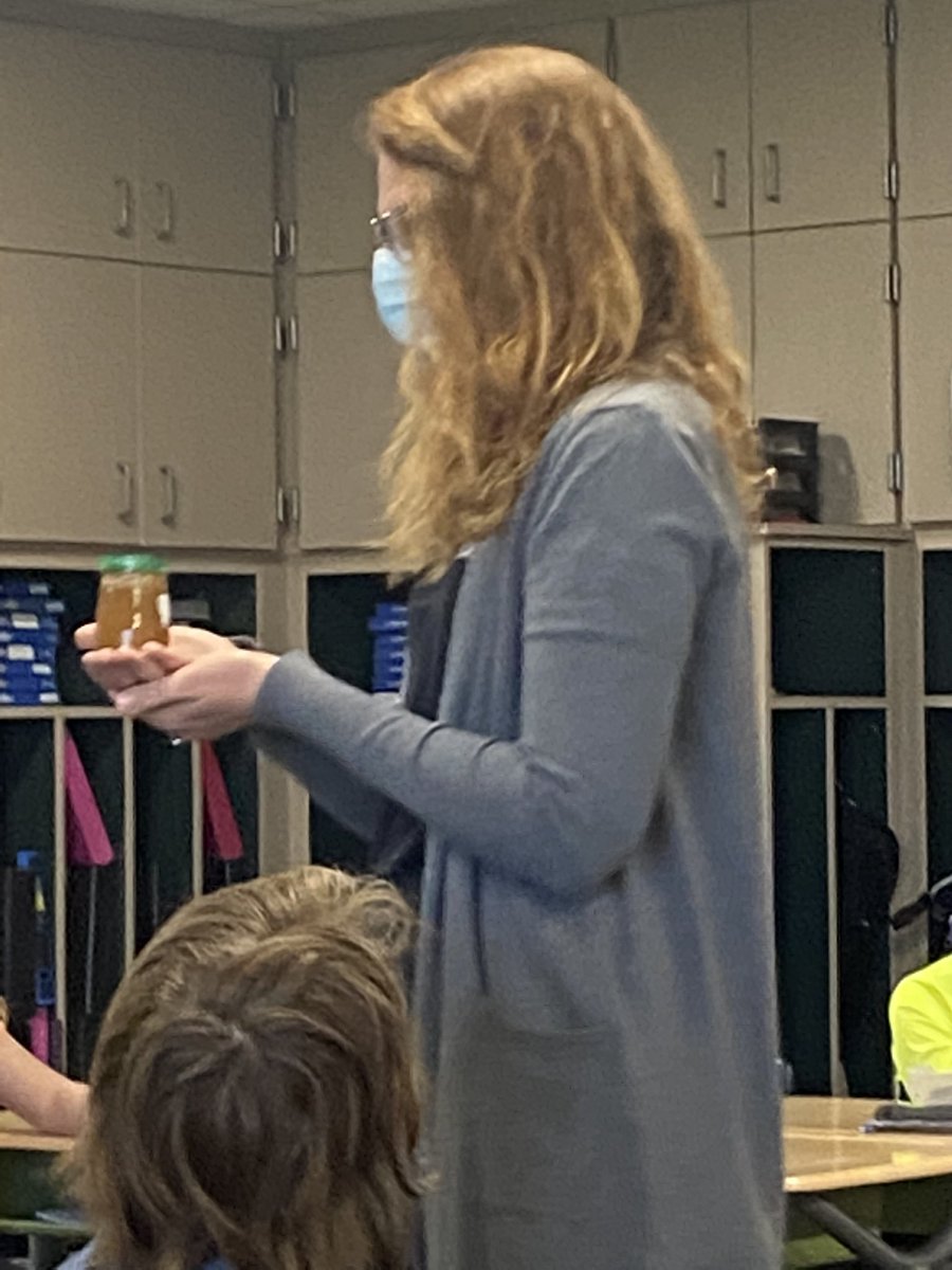linzsorensen's tweet photo. Fun day learning about pollinators! Huge thank you to @CoachMerCoop and Amanda Baird from the Tipton County 4-H Extension office. Kiddos really enjoyed learning about bees today! @MatthewMillerpe #tcgrad #farming https://t.co/uMfojYcQW4