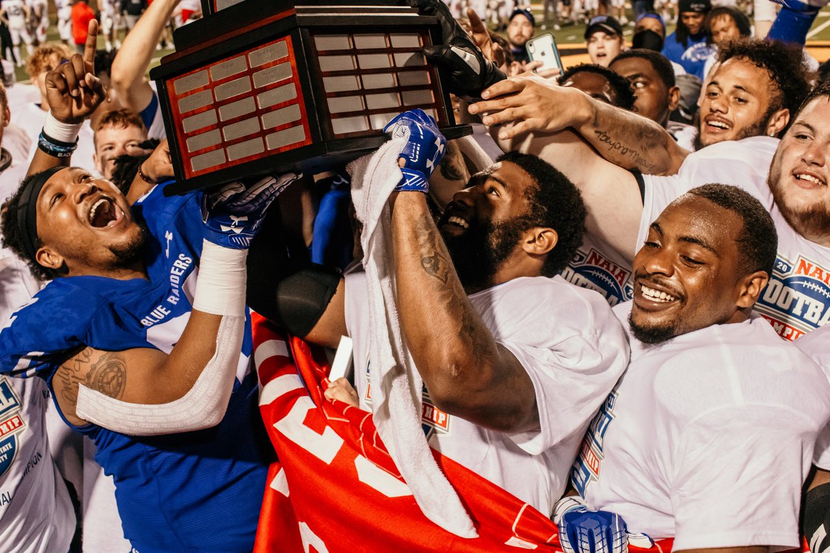 NAIA's tweet photo. That winning feeling 🏈🏆📸 https://t.co/OR6LMpdB7E