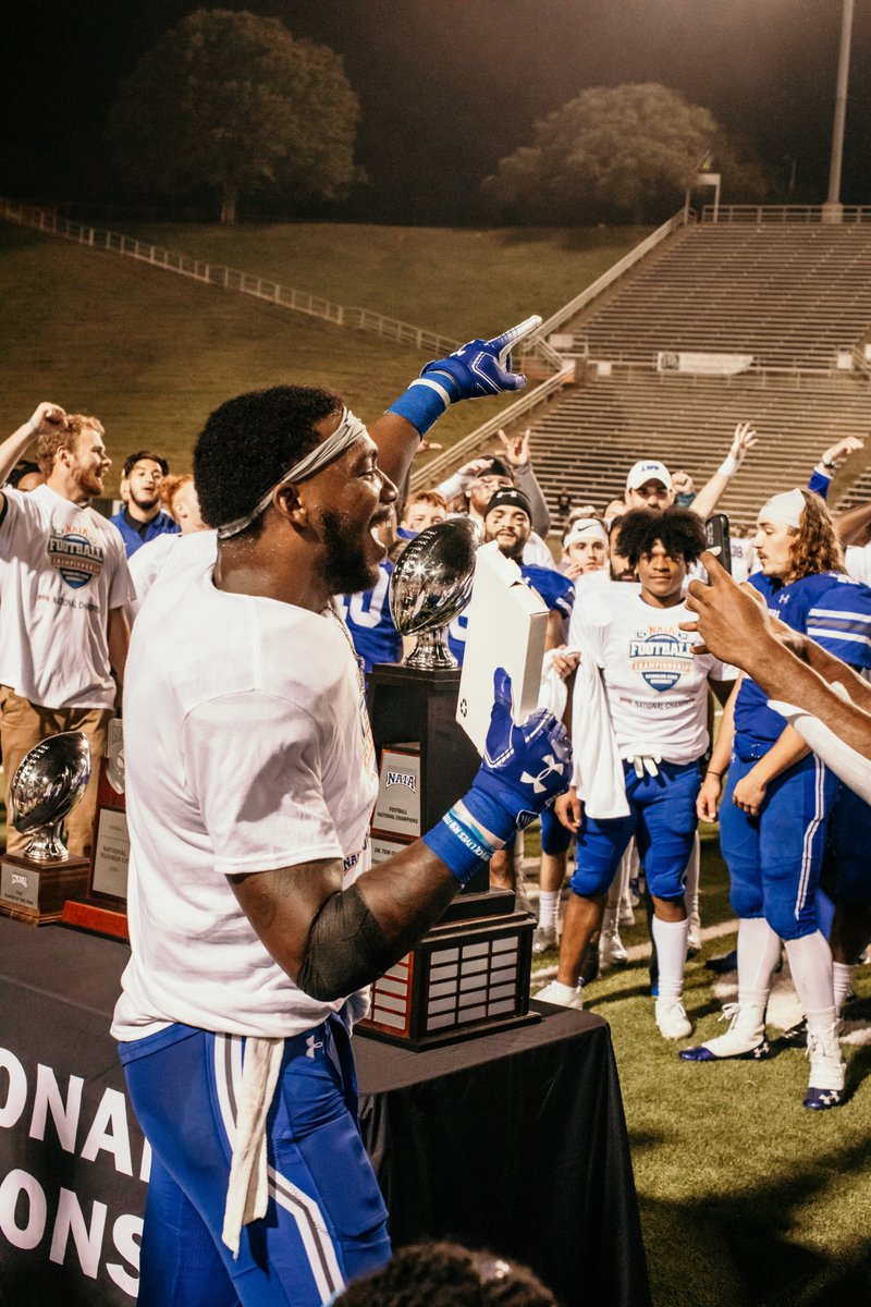 NAIA's tweet photo. That winning feeling 🏈🏆📸 https://t.co/OR6LMpdB7E