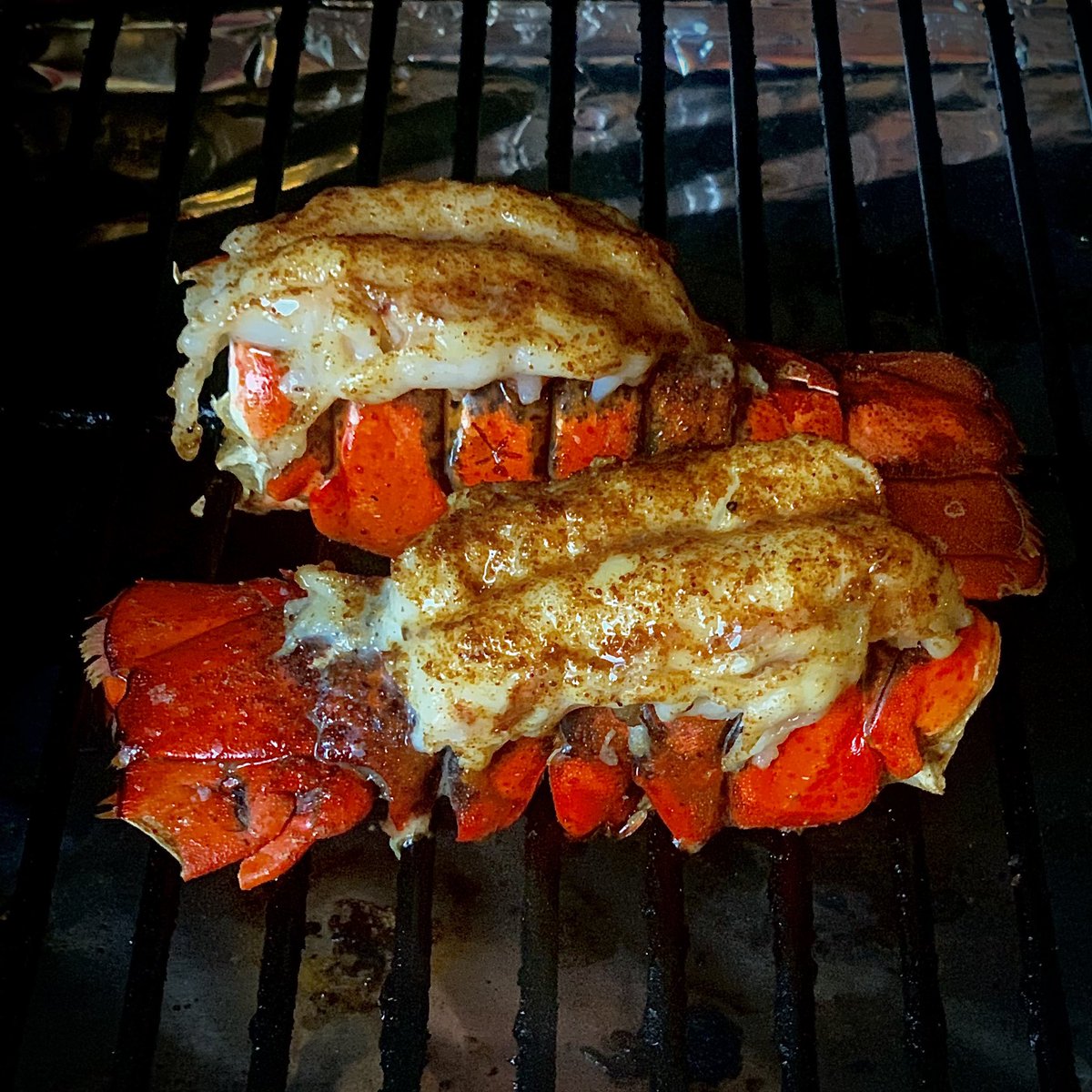 Smoked Lobster Tails w/<a href="/MeatChurch/">Meat Church ™</a> Gourmet Seafood Seasoning instagram.com/p/COsL9jQhYQH/… 
<a href="/TraegerGrills/">Traeger Grills</a>