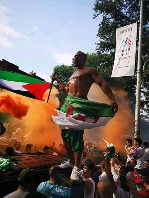 اللهم انصر الاسلام والمسلمين وحرير فلسطين وحسبي الله ونعم الوكيل في حكام العرب.
#فلسطين_تنتفض