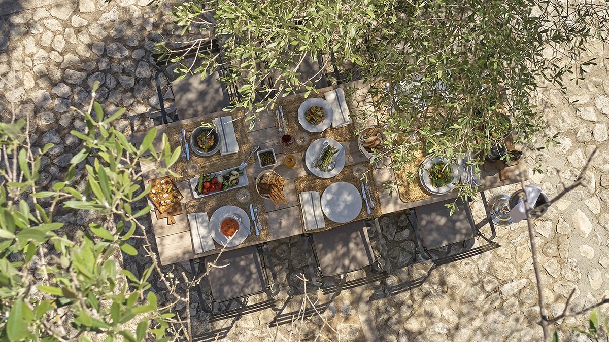 TurismeMontuiri's tweet photo. A Montuïri podràs gaudir de l'autèntica gastronomia Mediterrània de temporada, amb productes de la nostra terra, i viure una experiència "de l'hort al plat" acompanyat dels sons i les vistes de la naturalesa que ens envolta. https://t.co/HoQIzb3DAi