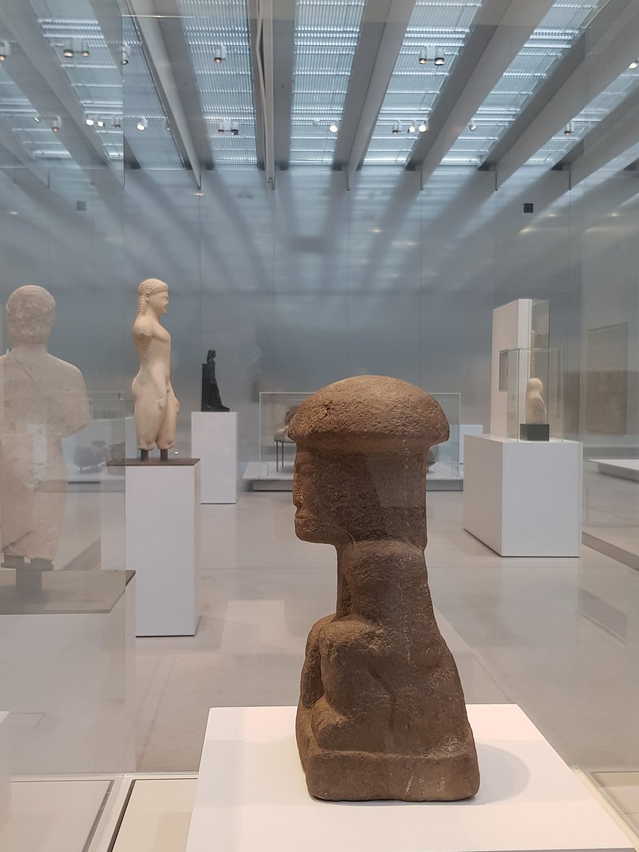 MuseeLouvreLens's tweet photo. 👉 Les 18 œuvres ainsi prêtées par le @quaibranly ont été sélectionnées selon des critères précis : leur grande qualité #esthétique, la variété de leurs #formes et #techniques, mais aussi leur origine et leur valeur patrimoniale. Chacune raconte une #histoire passionnante ! https://t.co/FjXQ4XxFt7