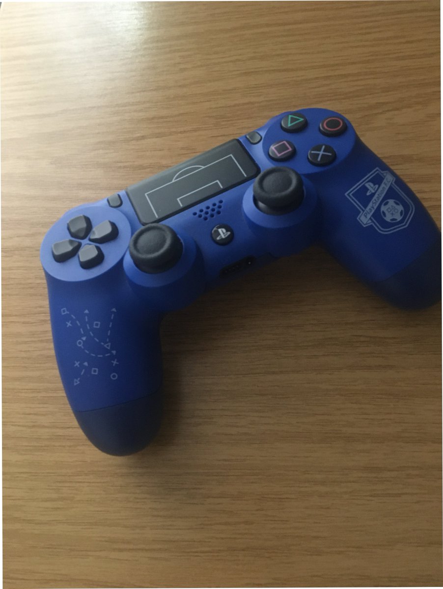 Elytragoods's tweet photo. #Elytronics What devices do you use on a regular basis? I use my PS4 controller when gaming on NBA2K, my wireless Soundpeats headphones to listen to music while walking around and my tablet for a rhythm game called Osu! https://t.co/6yOYQxQdF8