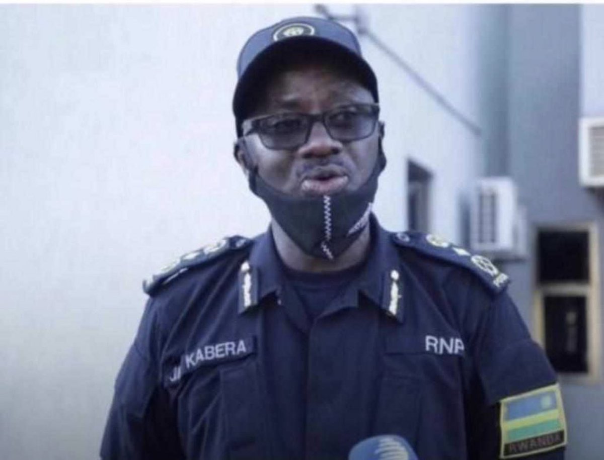 Tuributsa kabera kwambara agapfukamunwa neza. Corona ntiyitaye niba ijwi ridasohoka neza kuko ntireba Amakuru kuri RTV 😎🙄🐣😣