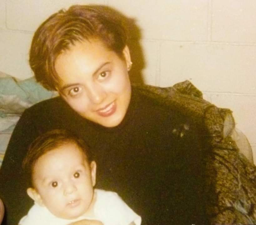 MoonlightMargot's tweet photo. @Sadm1nAxel When I was a new mom and you were the most beautiful baby in the world 🌍💖👶 https://t.co/5MOJhii98b