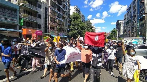 A few of today's protests against military rule in Myanmar on the junta's 100th day #WhatsHappeningInMyanmar