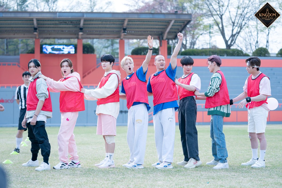 StrayKidsGlobal's tweet photo. [PICS] 12/16

@Stray_Kids' Kingdom Ep. 6 Behind Photos

#StrayKids #스트레이키즈 #スキズ #STAY https://t.co/w8i9kIfJsH