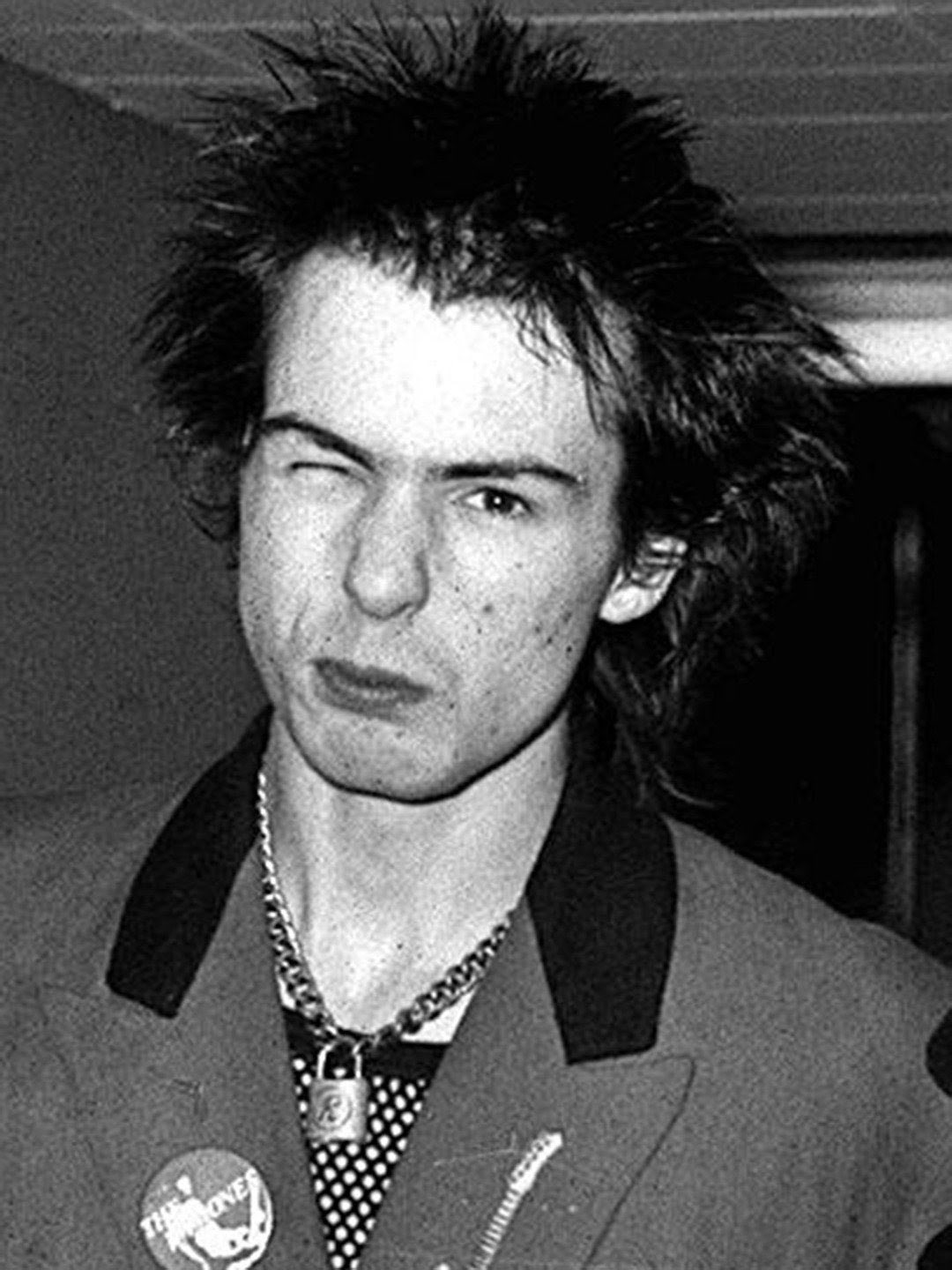 Happy birthday sid vicious I hope you and Nancy have reunited in the afterlife R.I.P 